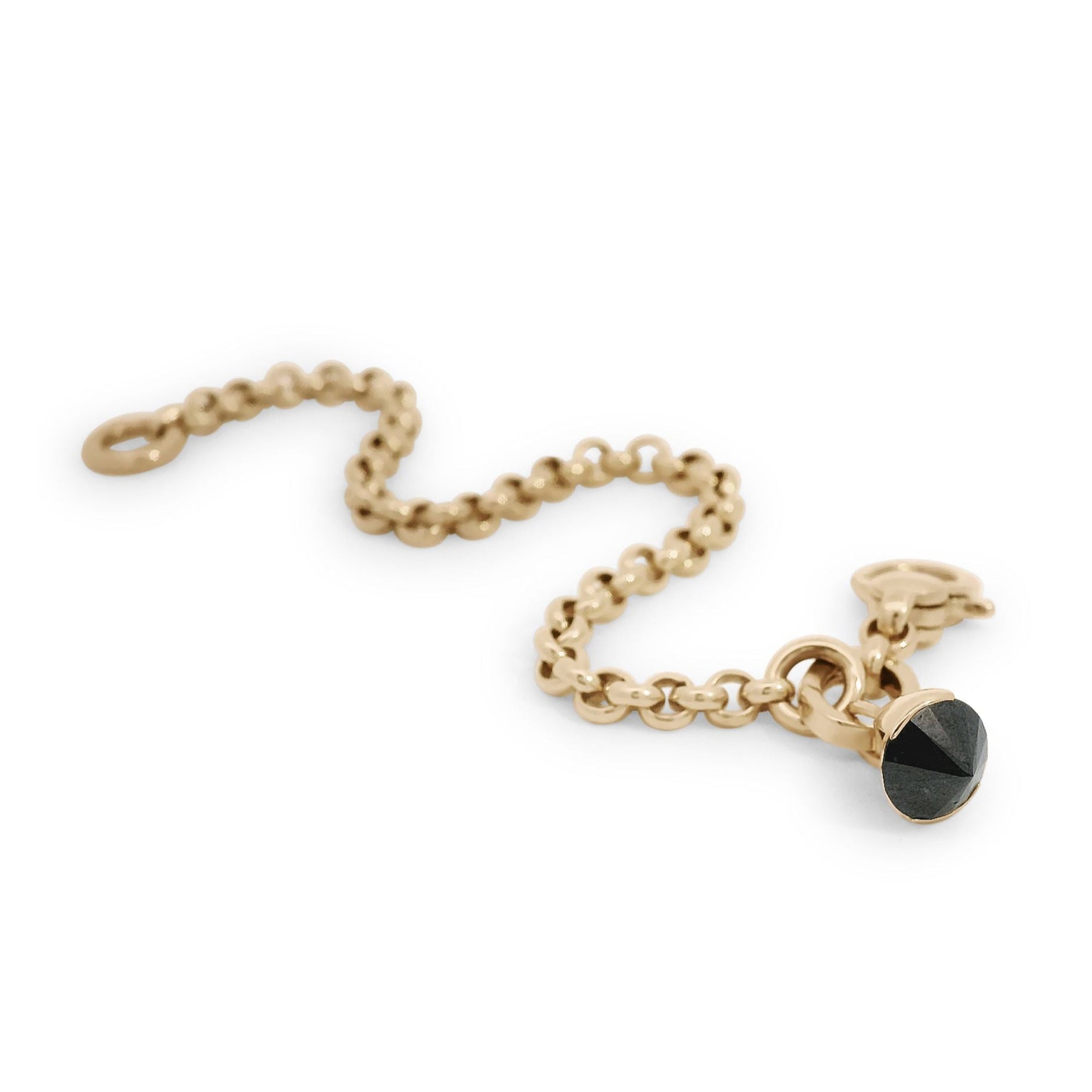 14kt yellow gold rolo chain with a black spinel charm against a white background