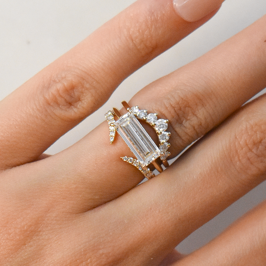Elongated Bea E/W on hand. Available in Yellow Gold, Rose Gold, White Gold.