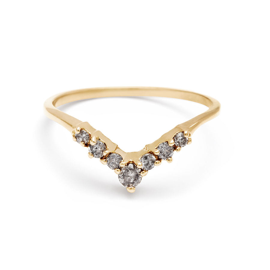 A band with grey diamonds in ascending size set in yellow gold., Yellow Gold
