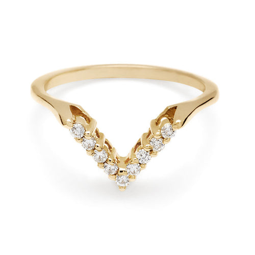 A band with 9 round white diamonds set in yellow gold., Yellow Gold