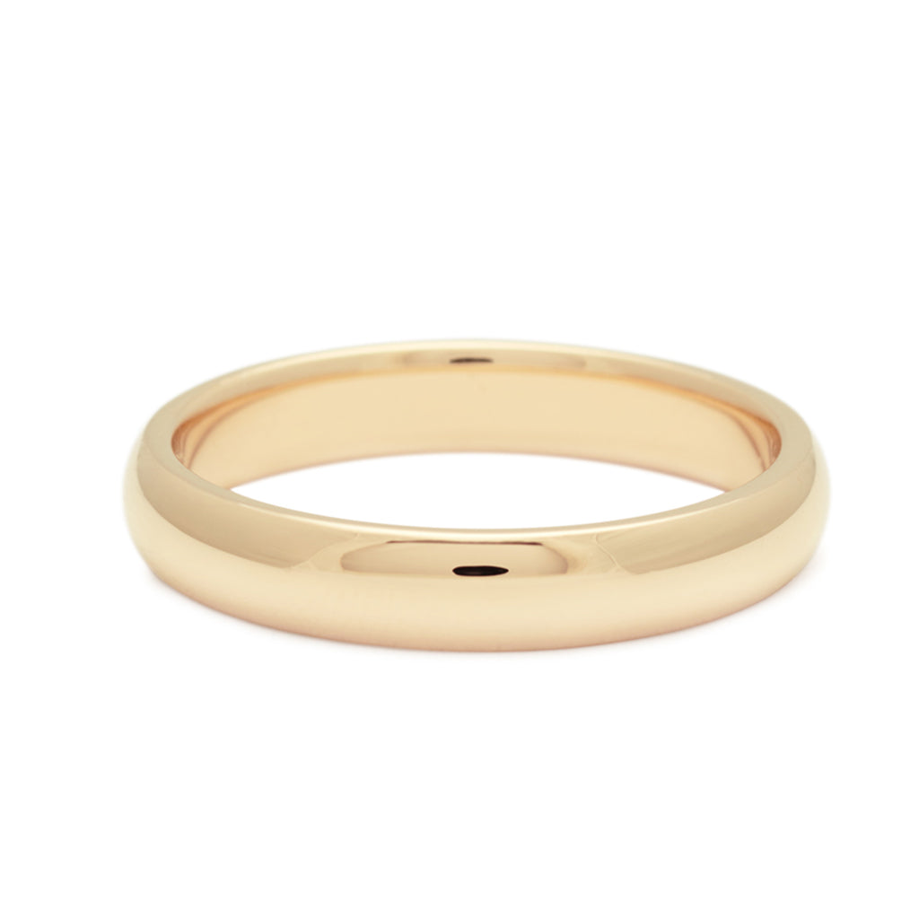 A 4mm classic round band set in yellow gold., Yellow Gold