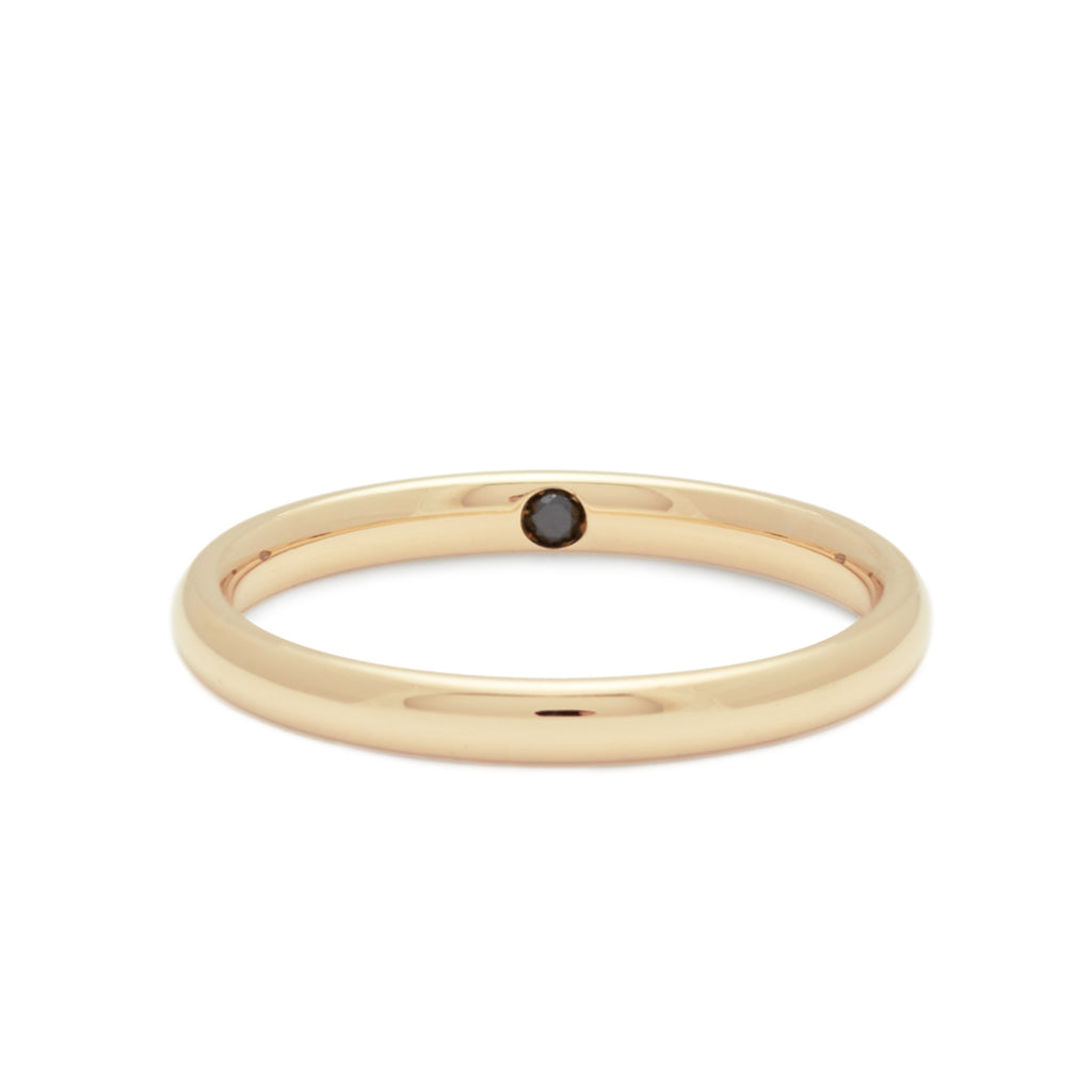 A 4mm classic round band with hidden black diamond set in yellow gold., Yellow Gold