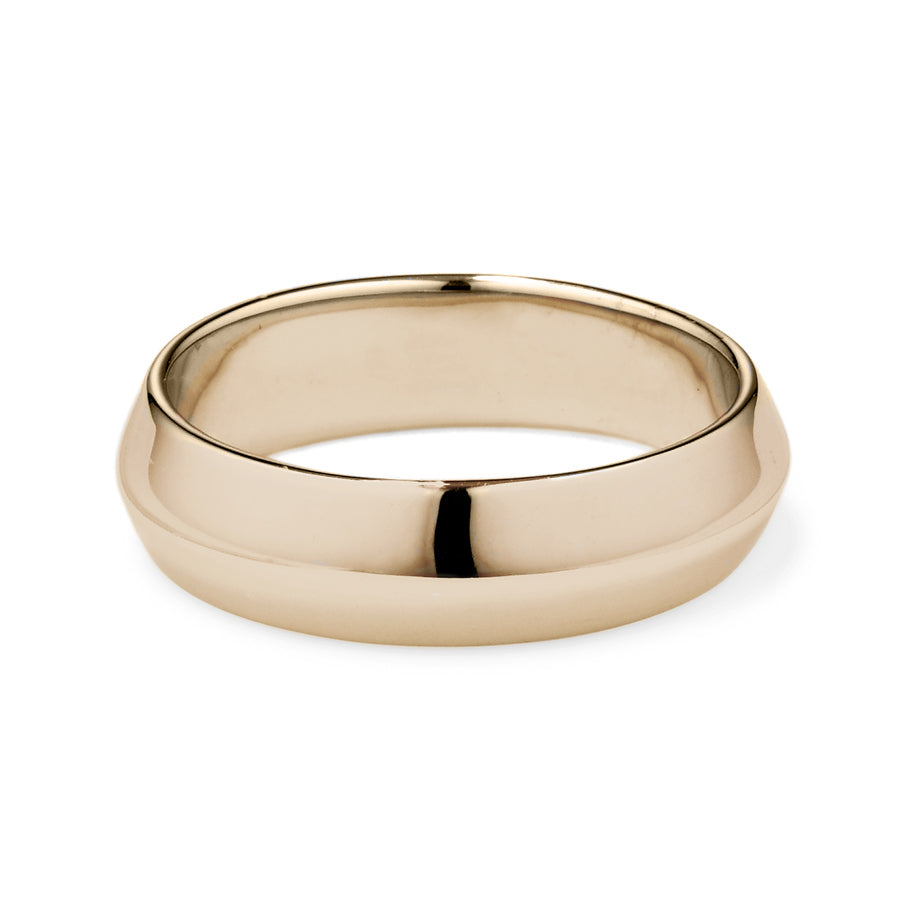 A 5mm knife edge band set in yellow gold., Yellow Gold
