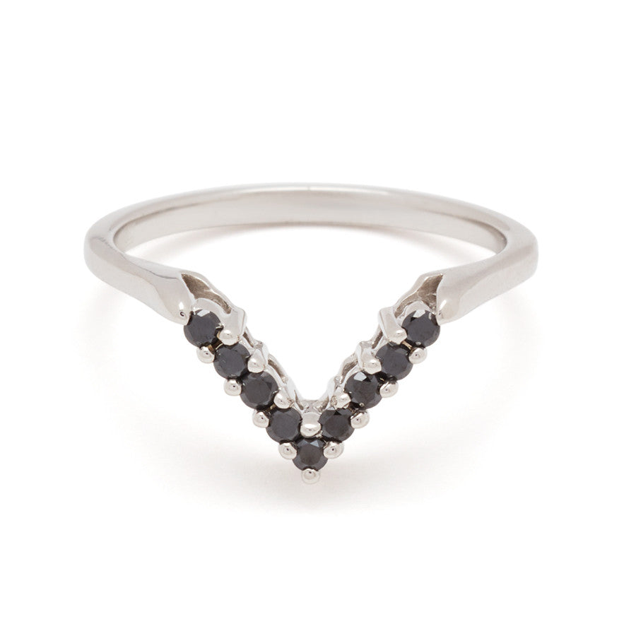 Chevron Band - Yellow Gold & Black Diamonds